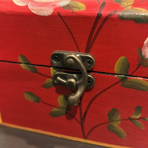 Novelty Gift Box - Picture 7 of 10